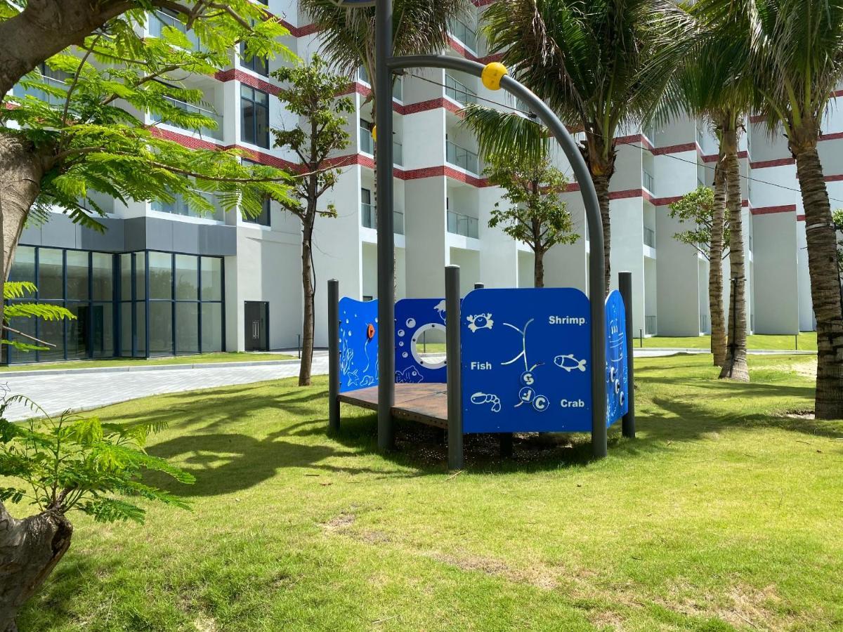 The Cam Ranh Oceanview Apartment Exterior photo