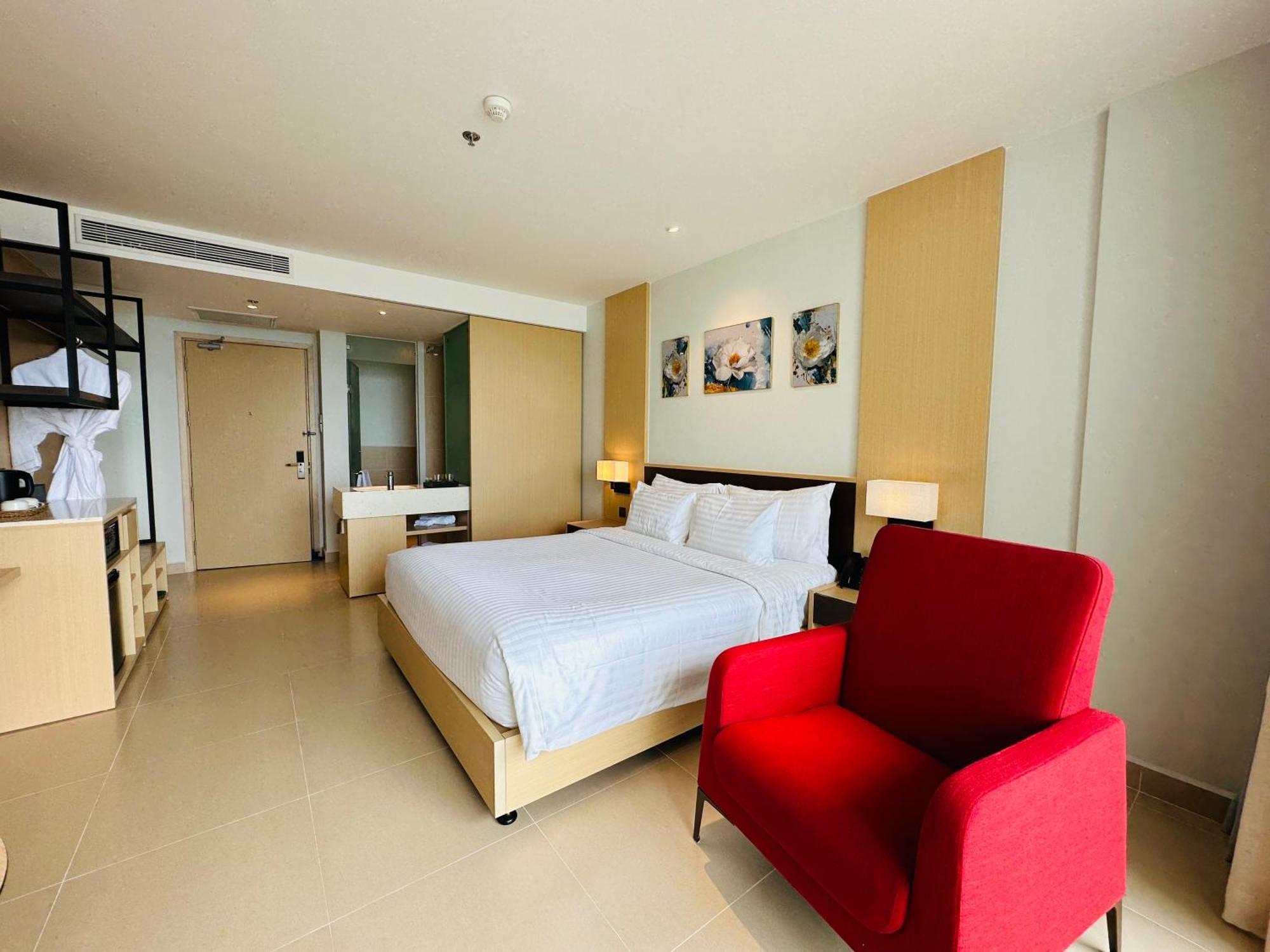 The Cam Ranh Oceanview Apartment Exterior photo