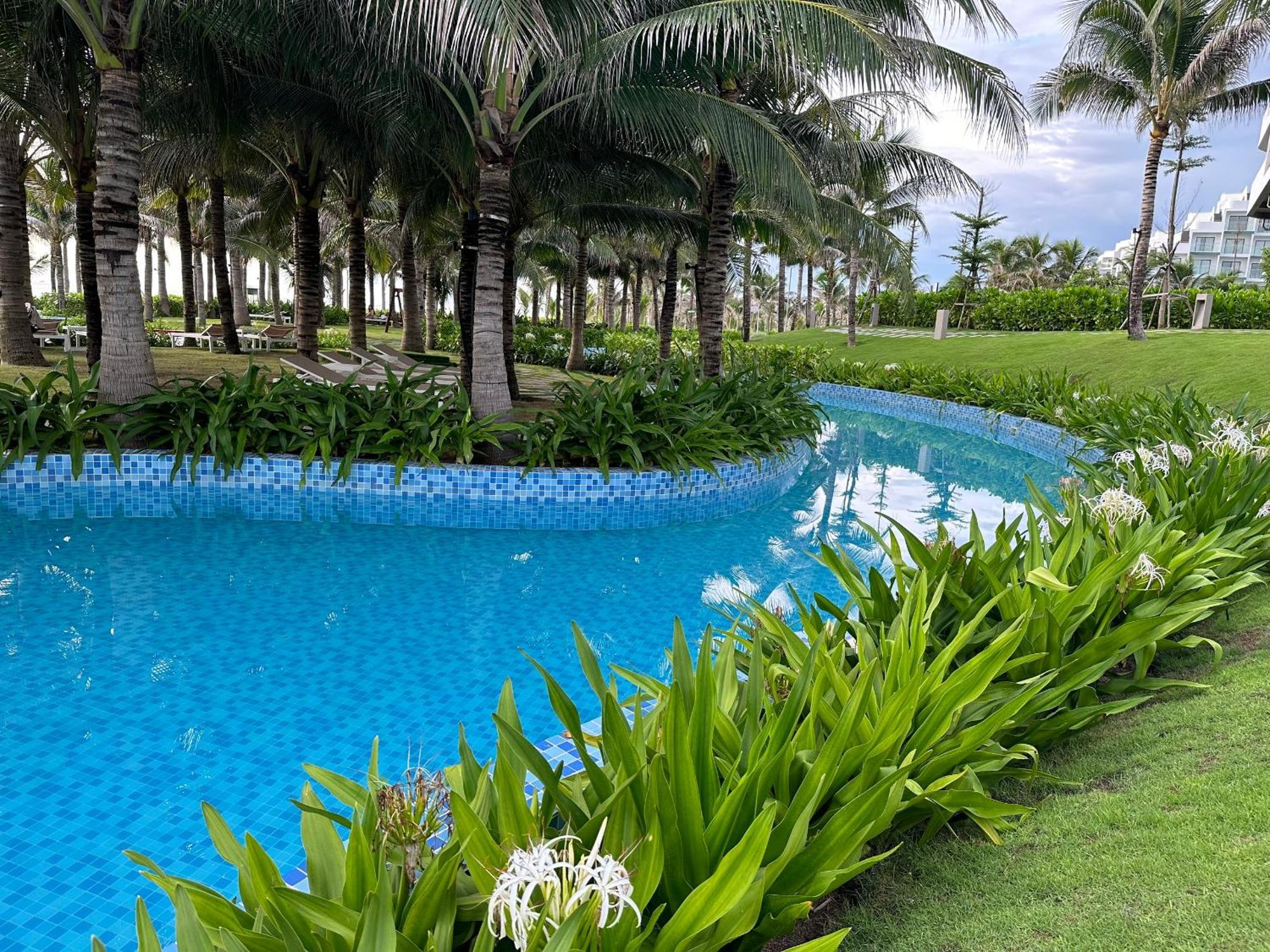 The Cam Ranh Oceanview Apartment Exterior photo