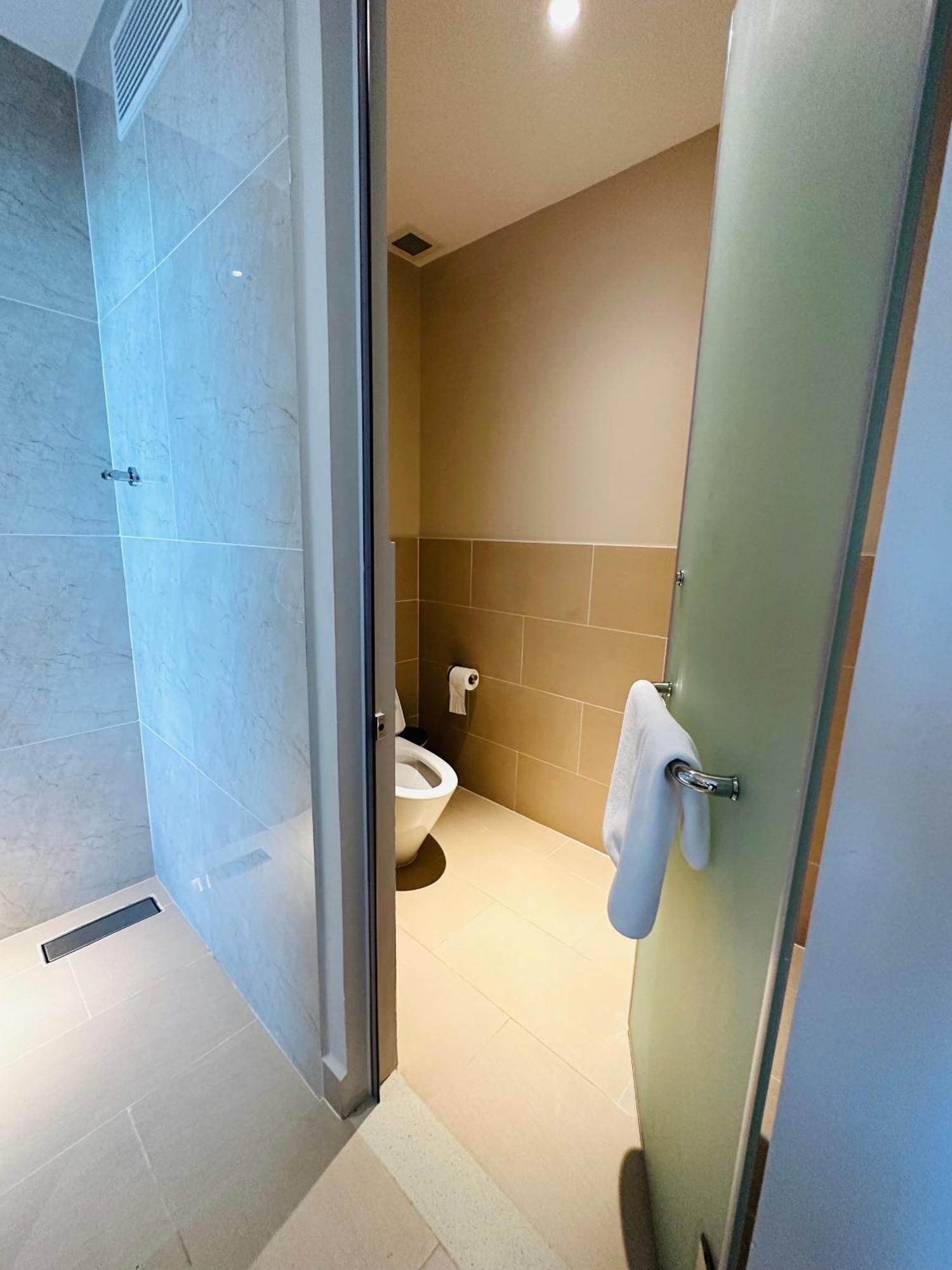 The Cam Ranh Oceanview Apartment Room photo